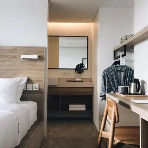 Lloyd's Bali Indonesia